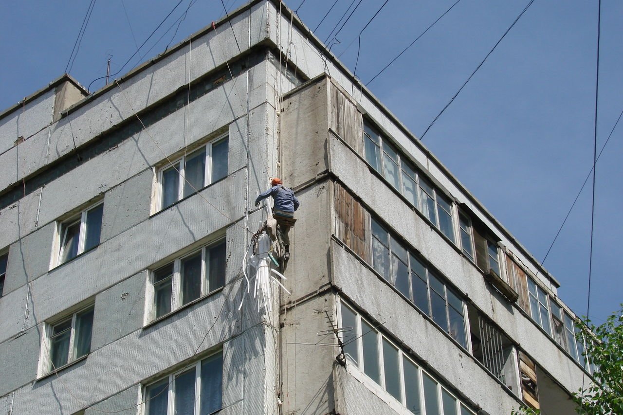 Герметизация шва в панельном доме | Альп-ур г. Екатеринбург, Свердловская  область