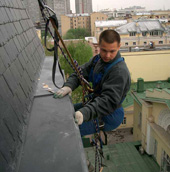 Высотные работы по гидроизоляции крыши балкона в Екатеринбурге
