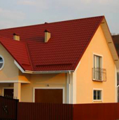 Скатные крыши требуют профессиональной герметизации стыков