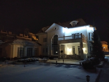 дом с подсветкой фасада диодные